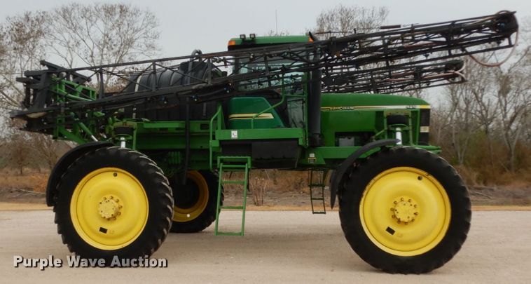 image for item DM2802 2001 John Deere 4710  sprayer