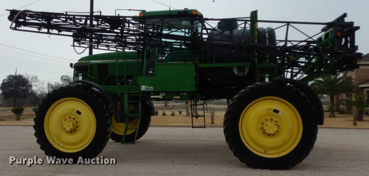 image for item DM2802 2001 John Deere 4710  sprayer