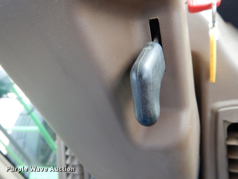 image for item DM2802 2001 John Deere 4710  sprayer