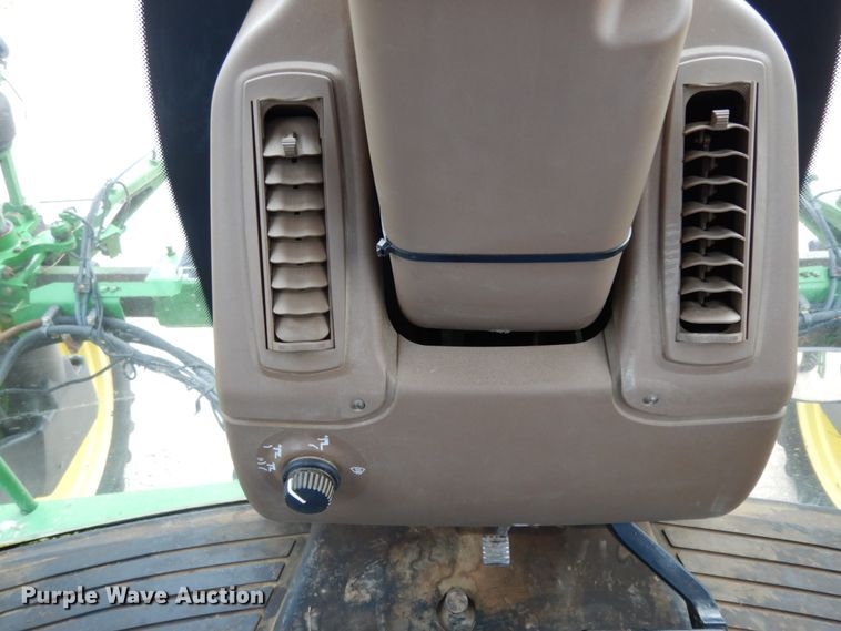 image for item DM2802 2001 John Deere 4710  sprayer