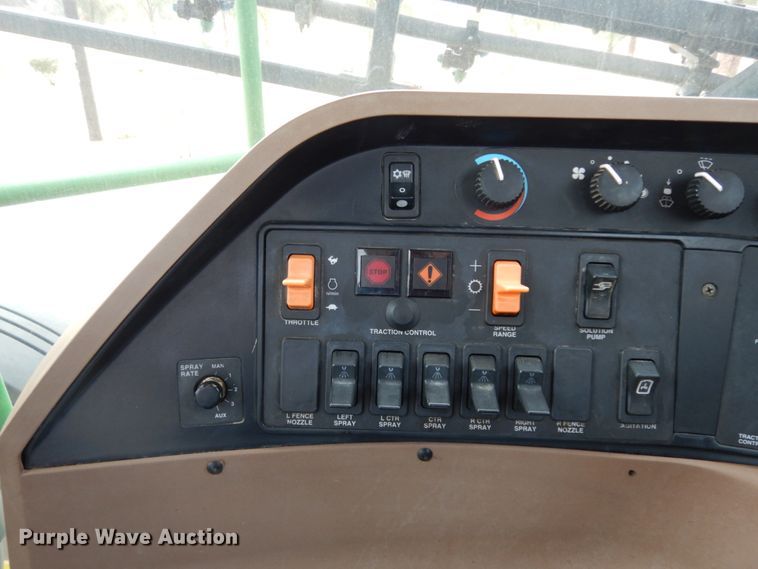 image for item DM2802 2001 John Deere 4710  sprayer