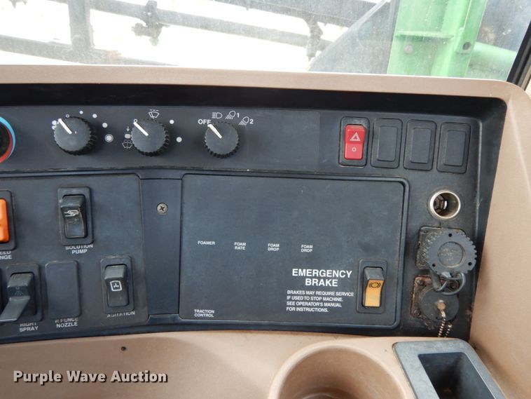 image for item DM2802 2001 John Deere 4710  sprayer