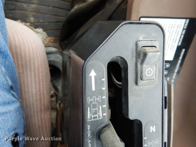 image for item DM2802 2001 John Deere 4710  sprayer