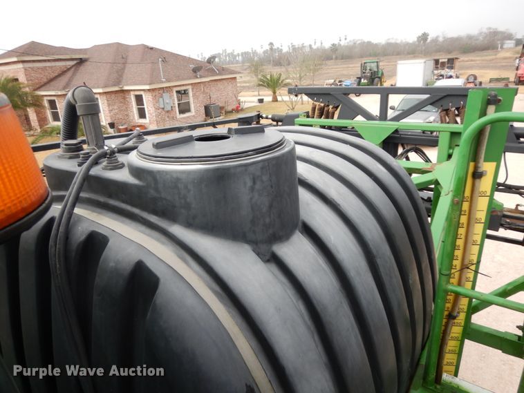 image for item DM2802 2001 John Deere 4710  sprayer