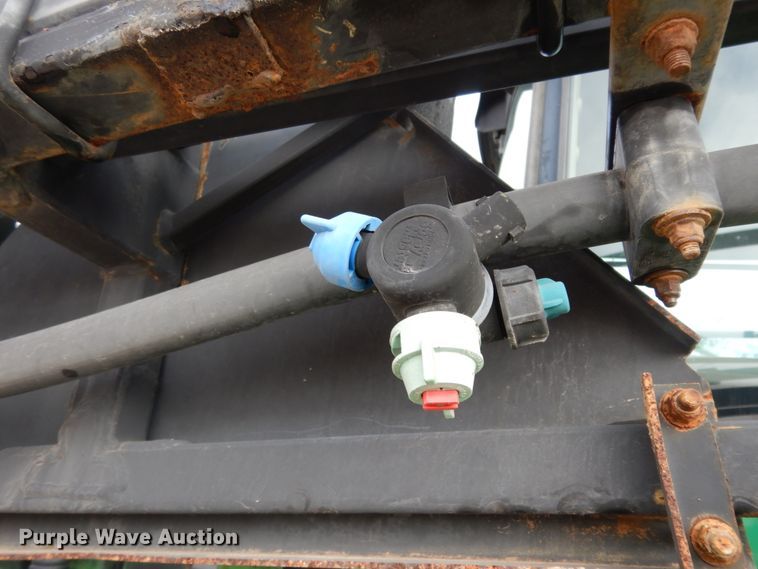 image for item DM2802 2001 John Deere 4710  sprayer