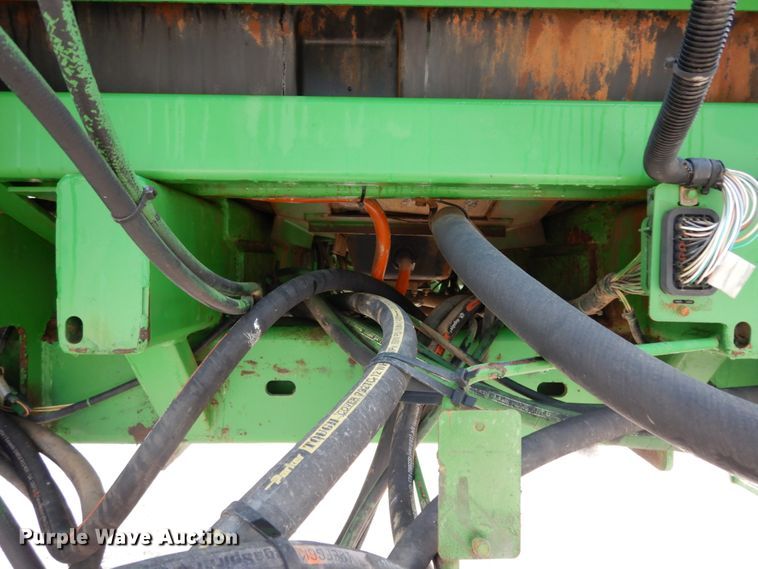 image for item DM2802 2001 John Deere 4710  sprayer