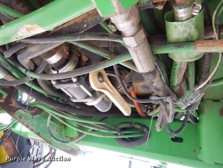 image for item DM2802 2001 John Deere 4710  sprayer