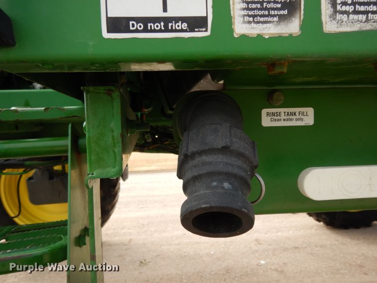 image for item DM2802 2001 John Deere 4710  sprayer