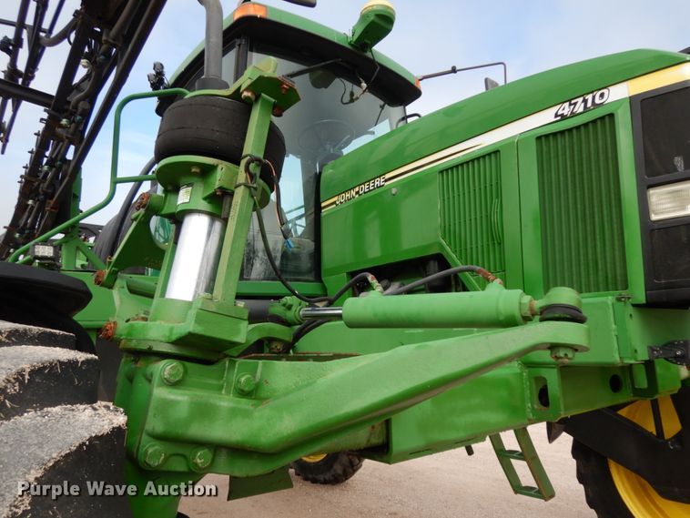 image for item DM2802 2001 John Deere 4710  sprayer