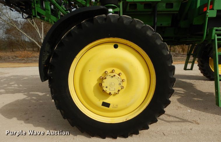 image for item DM2802 2001 John Deere 4710  sprayer