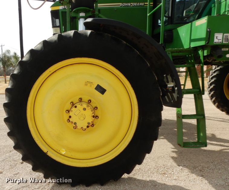 image for item DM2802 2001 John Deere 4710  sprayer