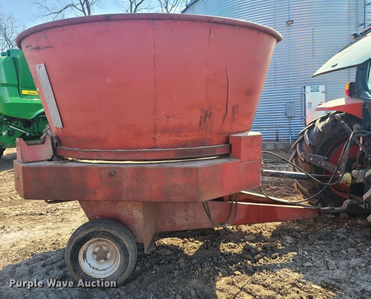 image for item DN6215 Sundance Tubmiller bale processor