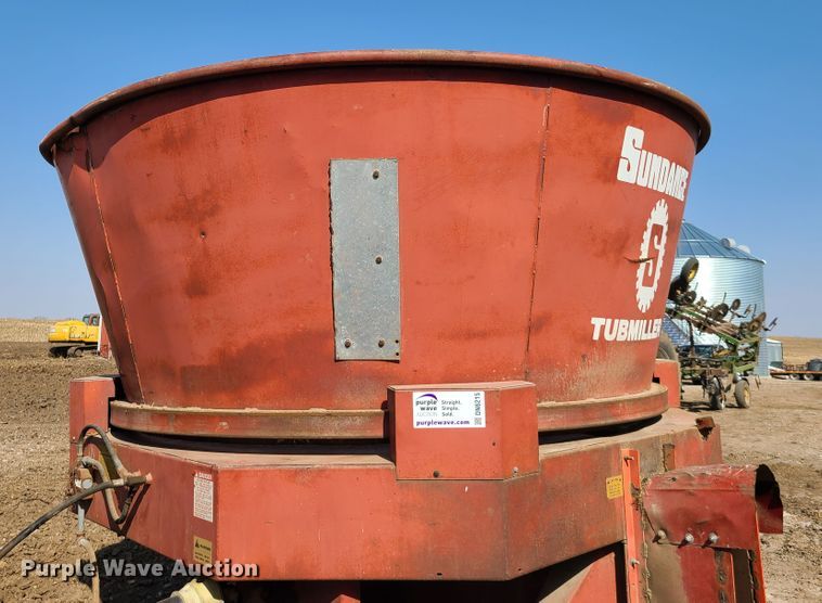 image for item DN6215 Sundance Tubmiller bale processor
