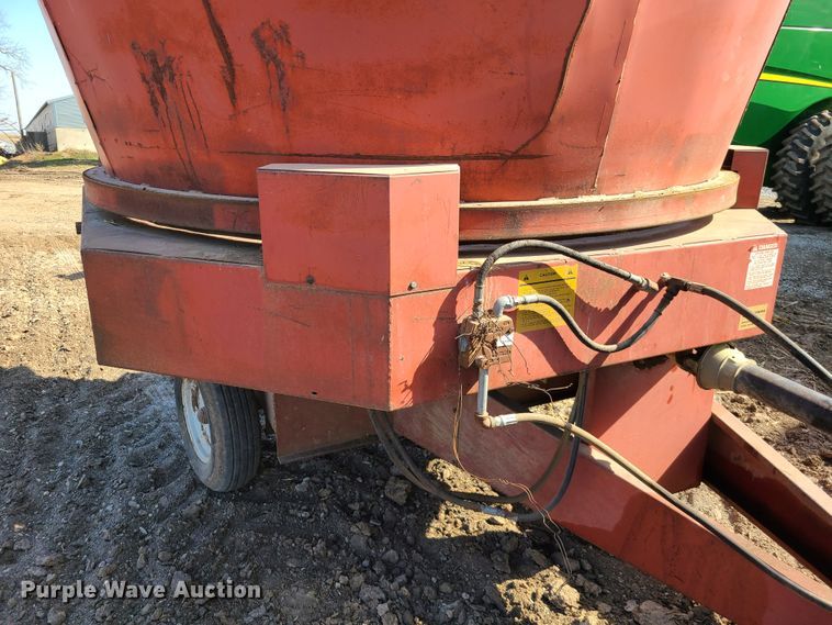 image for item DN6215 Sundance Tubmiller bale processor