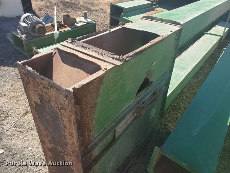 image for item EY9670 Hi-Plains elevator leg