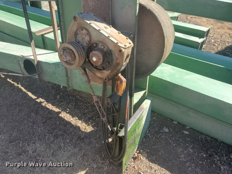 image for item EY9670 Hi-Plains elevator leg