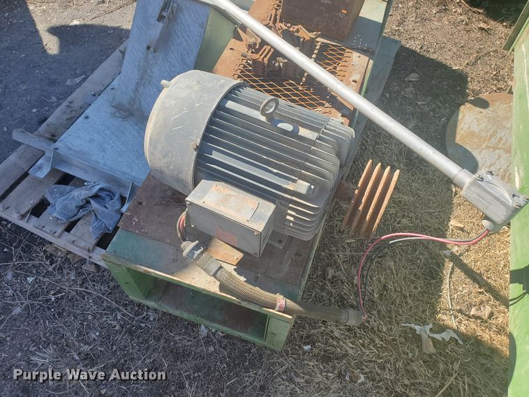 image for item EY9670 Hi-Plains elevator leg