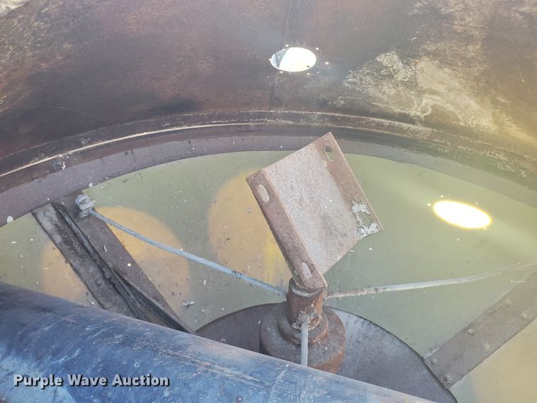 image for item EY9670 Hi-Plains elevator leg