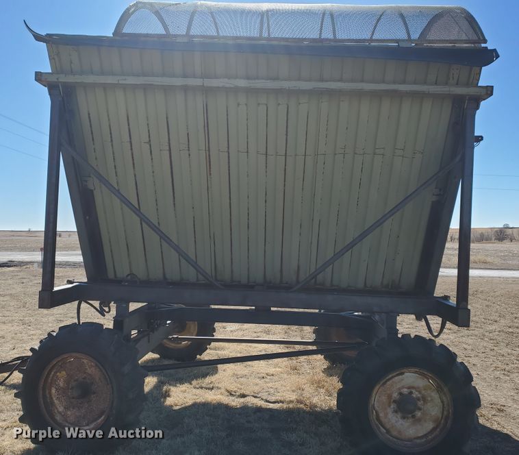 image for item EY9672 Dump Chief 7000 side dump wagon