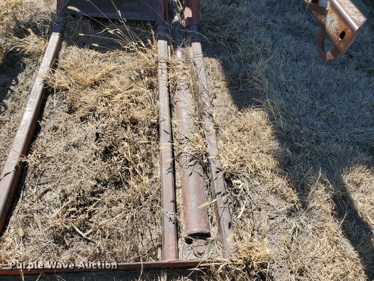 image for item EY9673 DewEze bale carrier