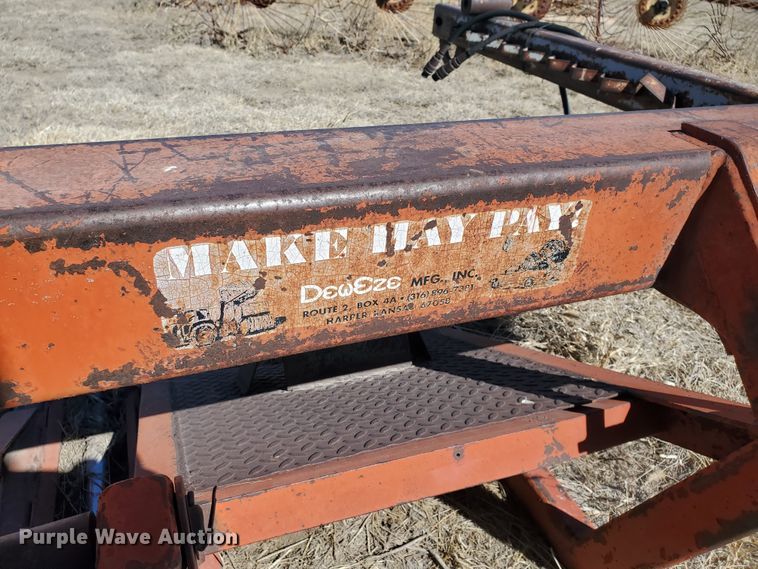 image for item EY9673 DewEze bale carrier