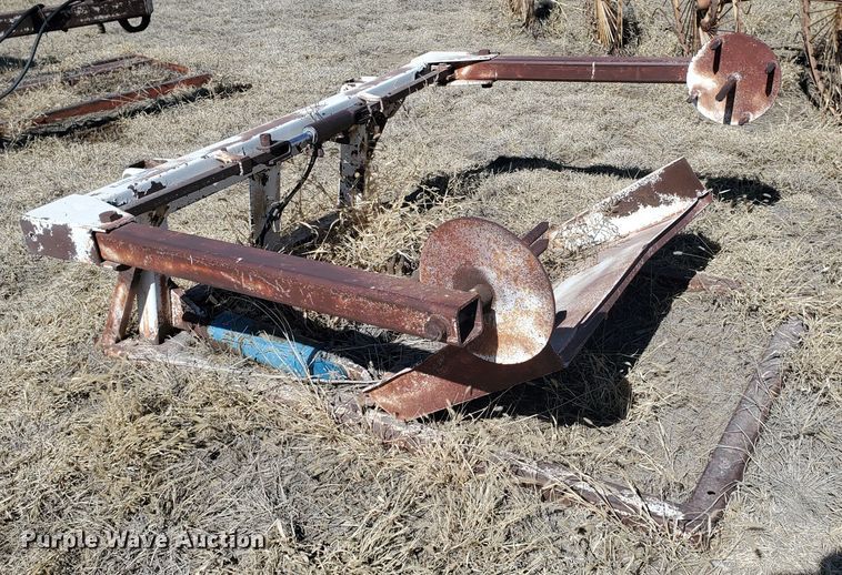 image for item EY9674 Bessler bale carrier