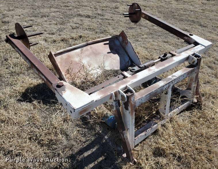 image for item EY9674 Bessler bale carrier