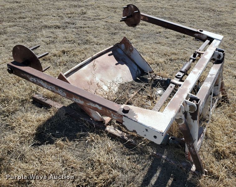 image for item EY9674 Bessler bale carrier