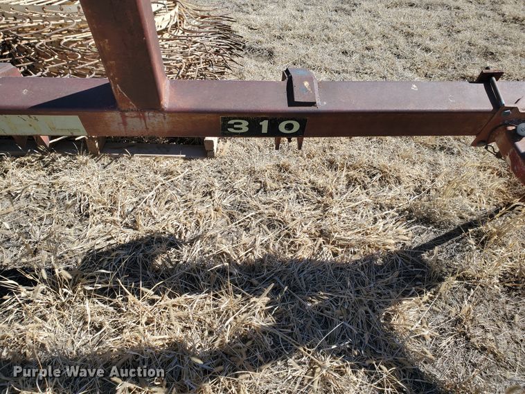 image for item EY9675 Gehl 310 hay rake