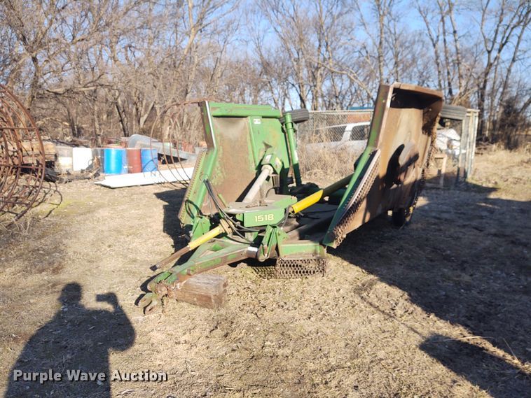 image for item FY9837 John Deere 1518 batwing rotary mower