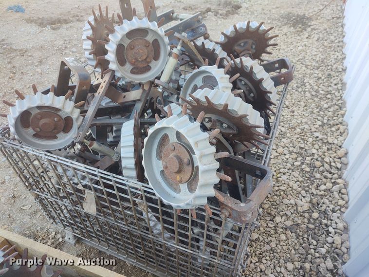 image for item FY9889 Planter and seeder parts