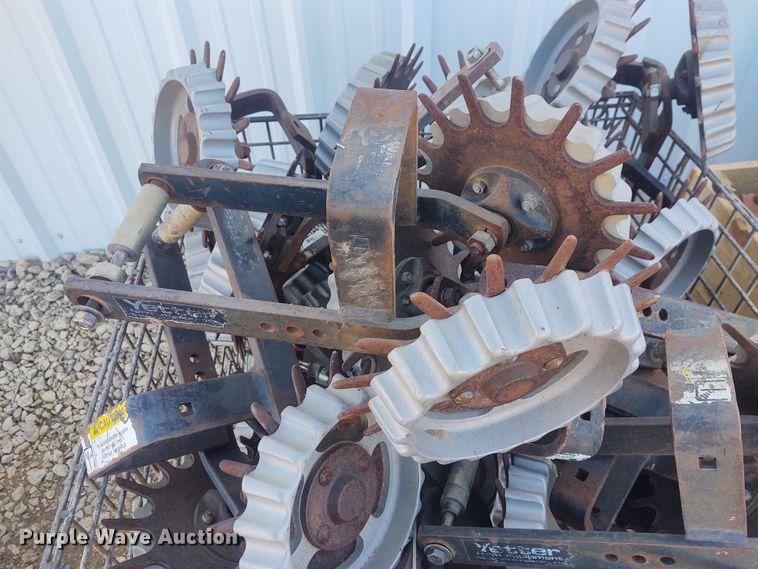 image for item FY9889 Planter and seeder parts