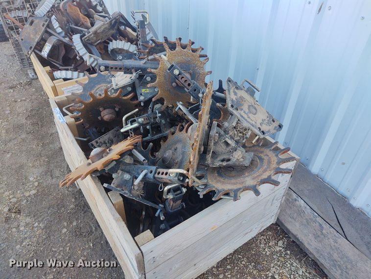 image for item FY9891 (16) Martin-Till row cleaners