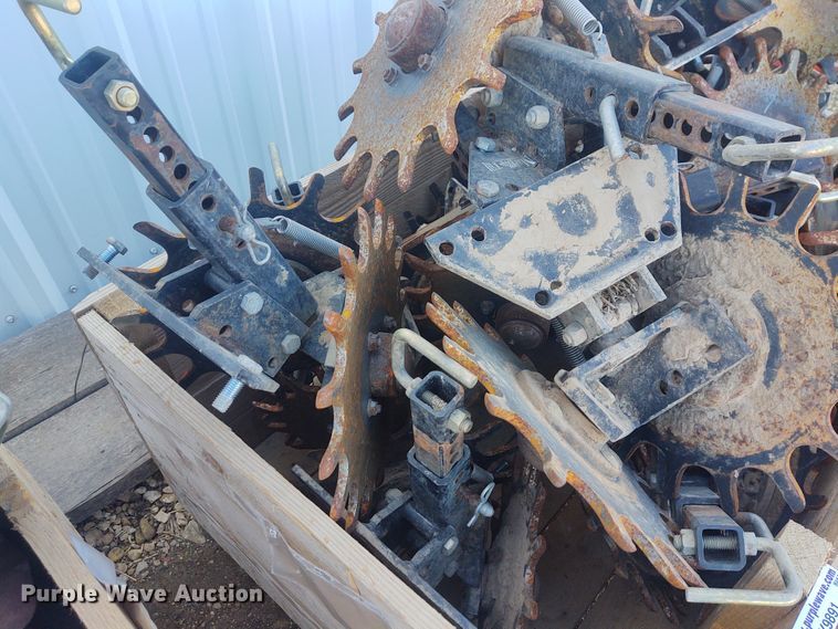 image for item FY9891 (16) Martin-Till row cleaners