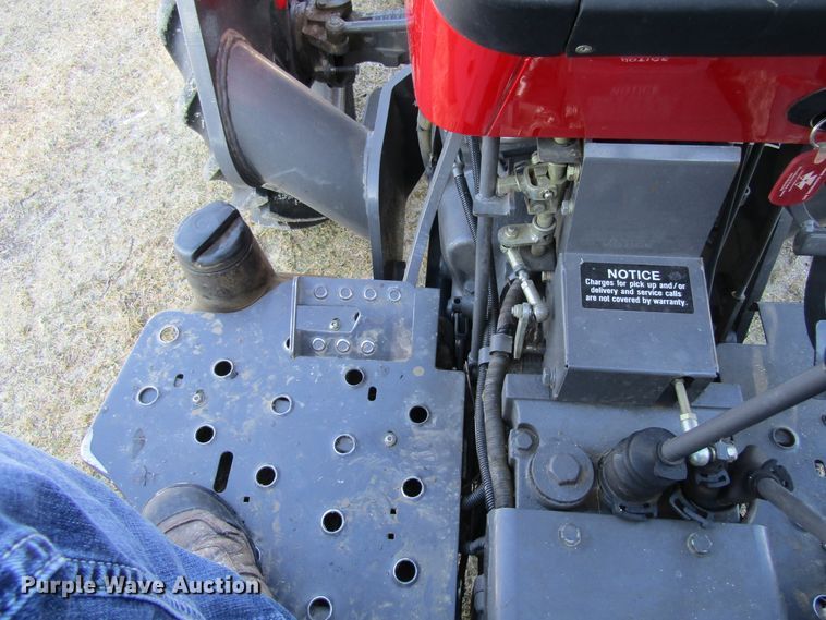 image for item GC9832 2012 Massey-Ferguson 2635  MFWD tractor