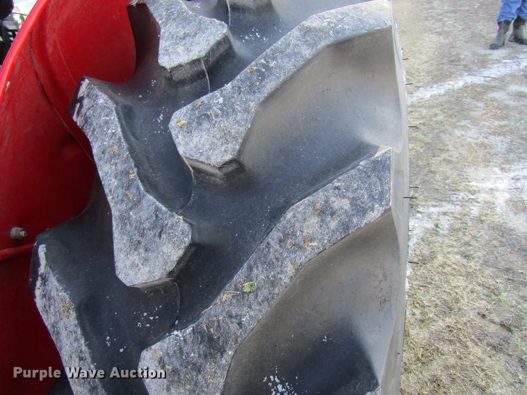 image for item GC9832 2012 Massey-Ferguson 2635  MFWD tractor