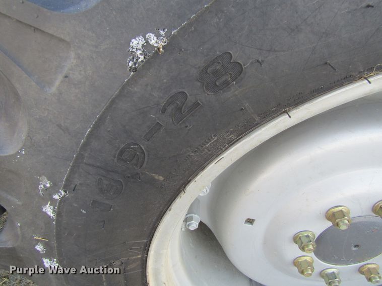 image for item GC9832 2012 Massey-Ferguson 2635  MFWD tractor