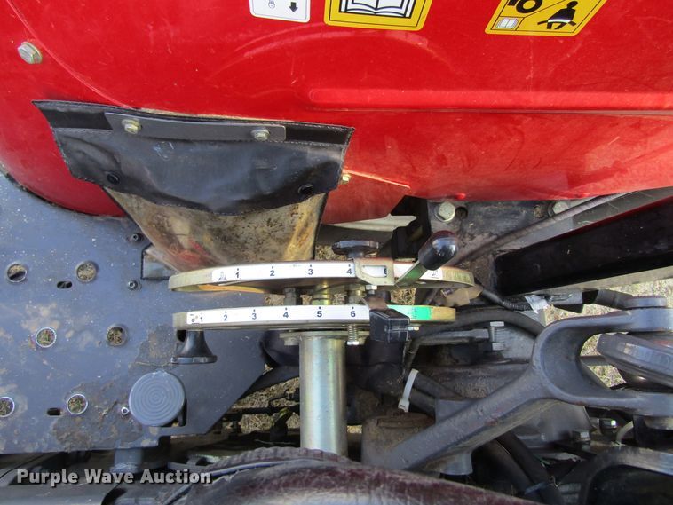 image for item GC9832 2012 Massey-Ferguson 2635  MFWD tractor