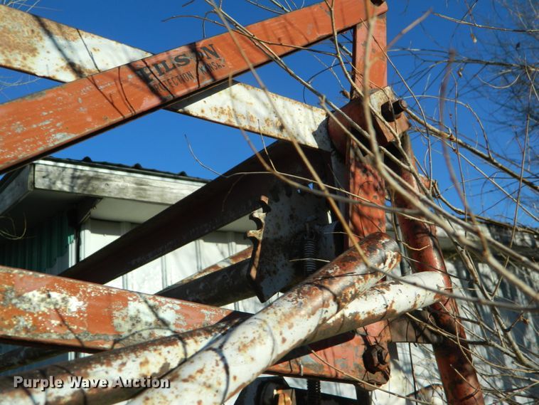 image for item GE9978 Filson livestock squeeze chute