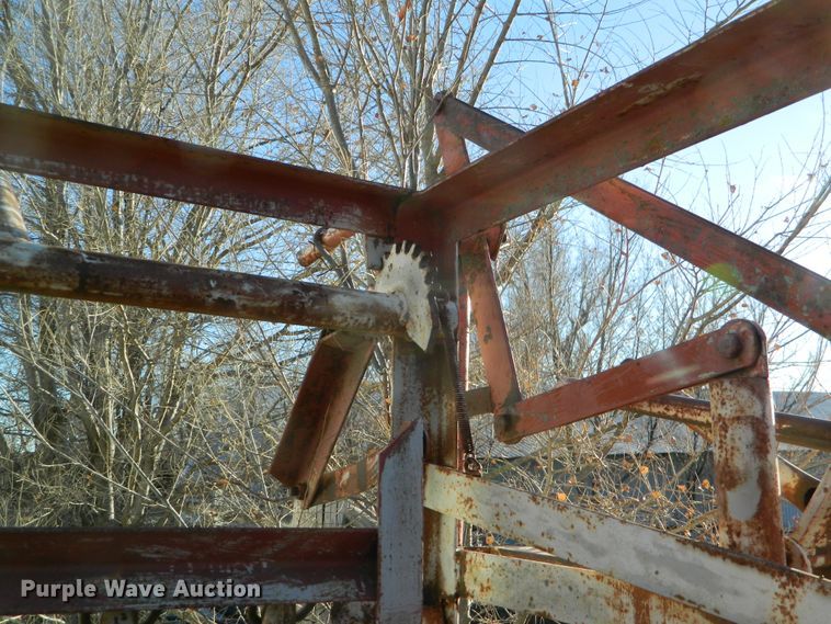 image for item GE9978 Filson livestock squeeze chute