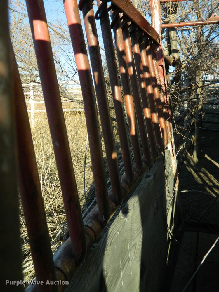 image for item GE9978 Filson livestock squeeze chute