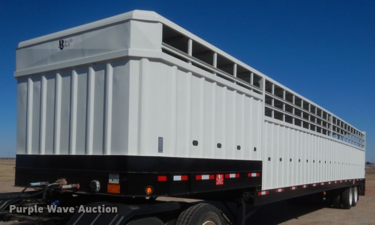 image for item HG9920 2005 Neville livestock trailer