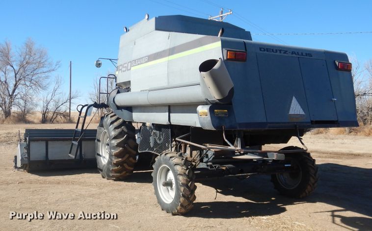 image for item HI9032 1988 Gleaner R50  combine
