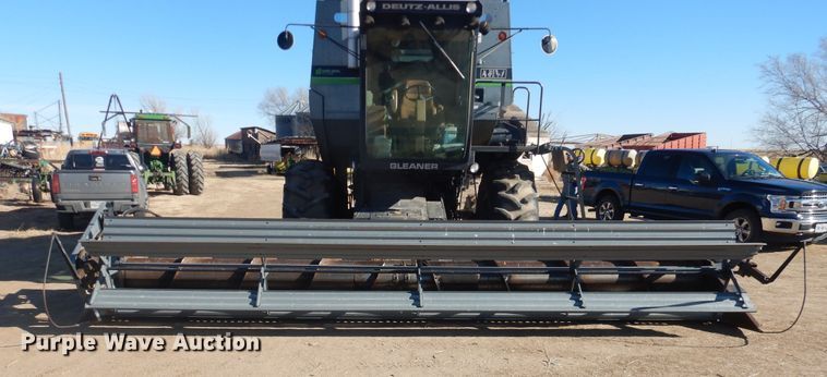 image for item HI9032 1988 Gleaner R50  combine