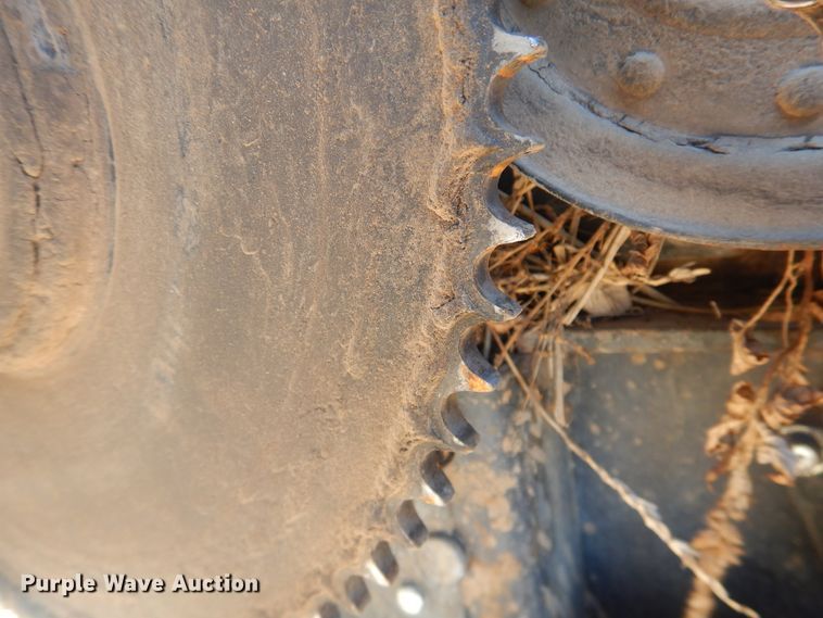 image for item HI9032 1988 Gleaner R50  combine