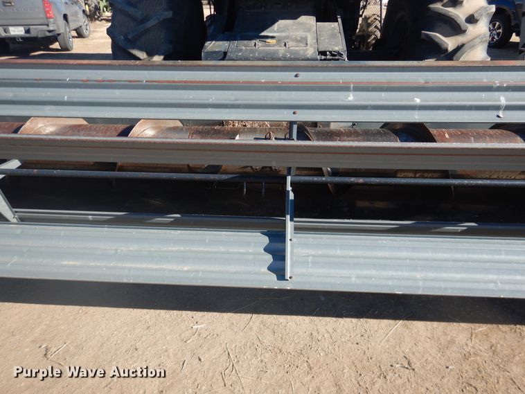 image for item HI9032 1988 Gleaner R50  combine