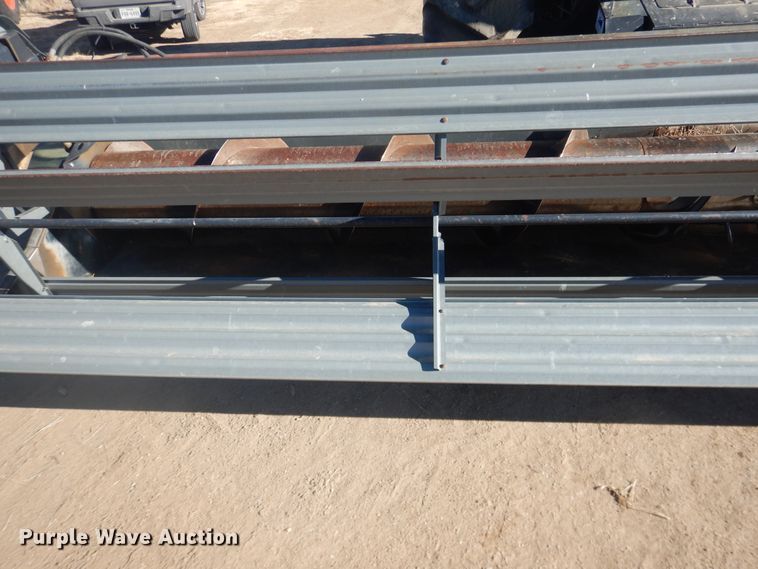 image for item HI9032 1988 Gleaner R50  combine