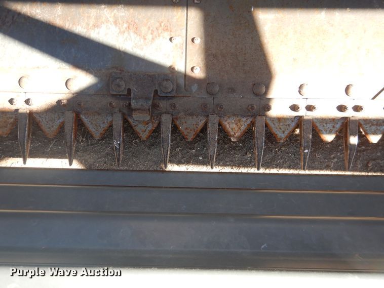 image for item HI9032 1988 Gleaner R50  combine