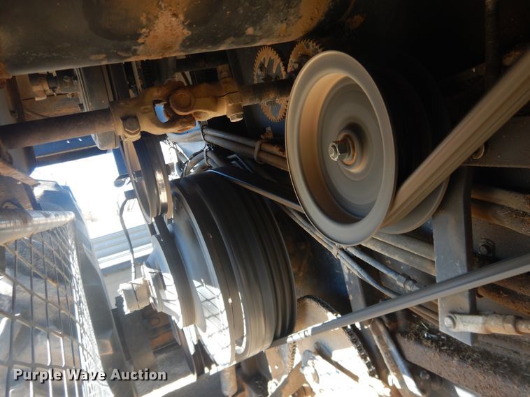 image for item HI9032 1988 Gleaner R50  combine