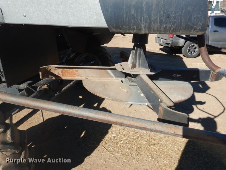 image for item HI9032 1988 Gleaner R50  combine